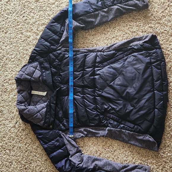 Lululemon Women's Quilted Jacket - Picture 4 of 8